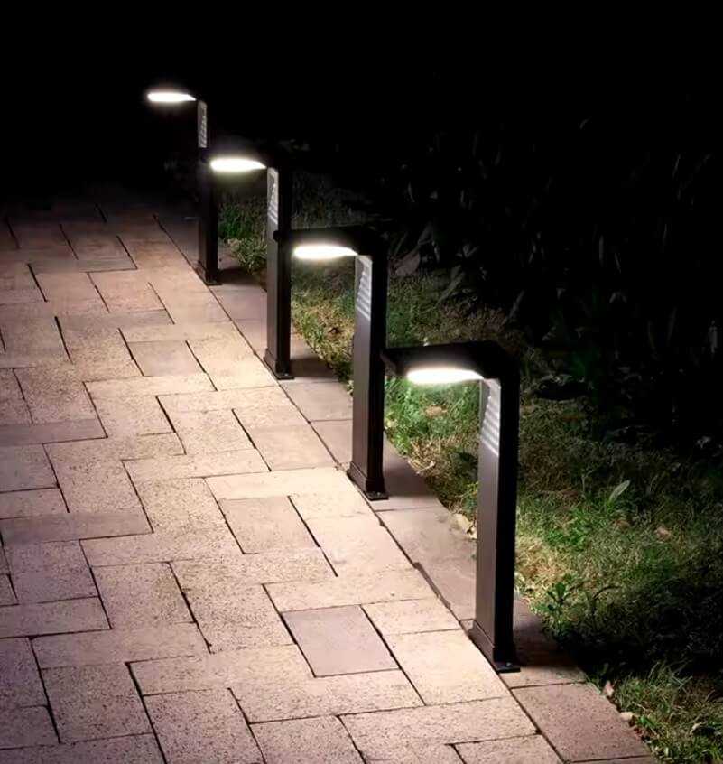 Solar Powered Outdoor Pathway Lamp (2 pcs)