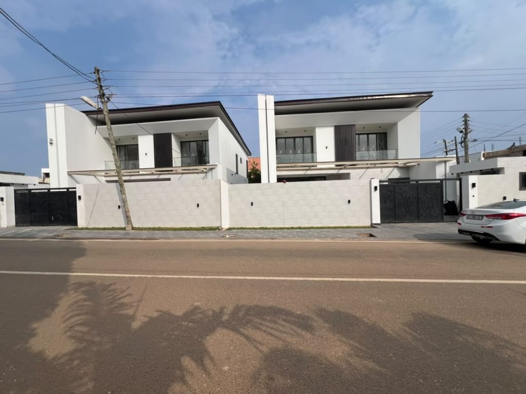 Executive newly built 4-bedroom house for rent at Tseaddo