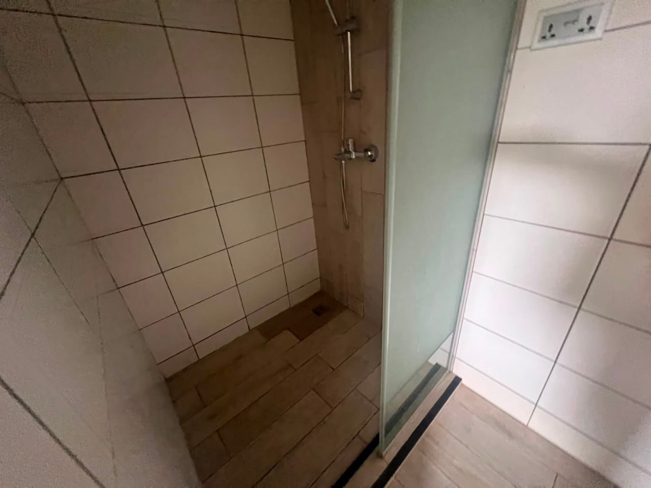 3bedroom apartment for rent at Tseaddo