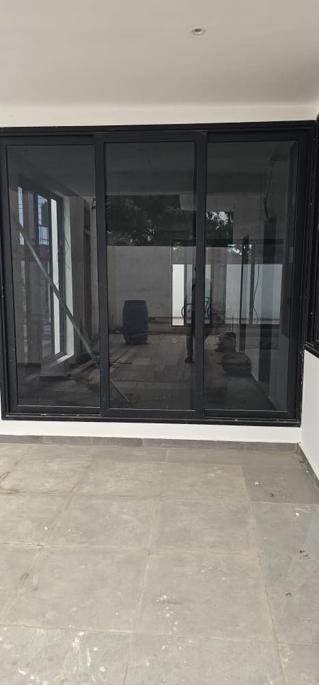Contemporary 4 bedrooms home for sale – Labone