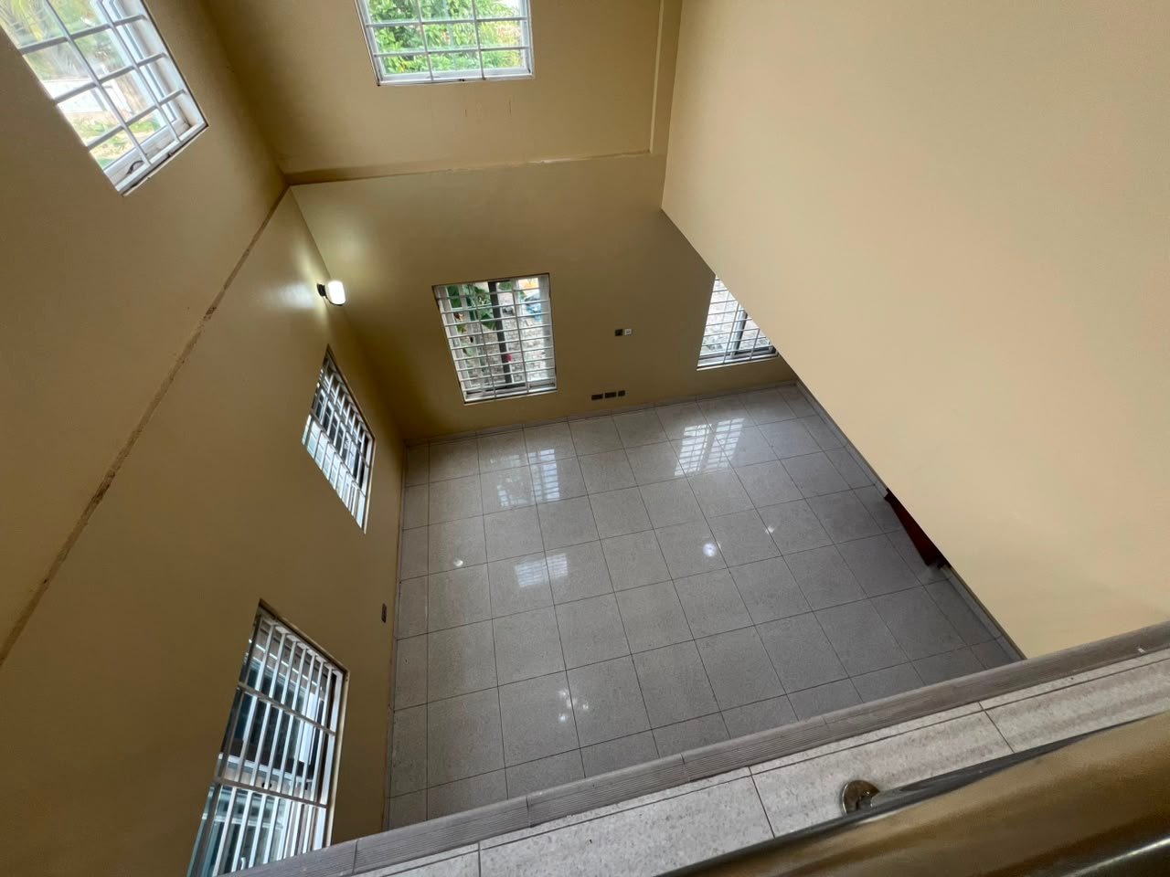 Contemporary 4 bedrooms home for sale at Labone (Unfurnished))