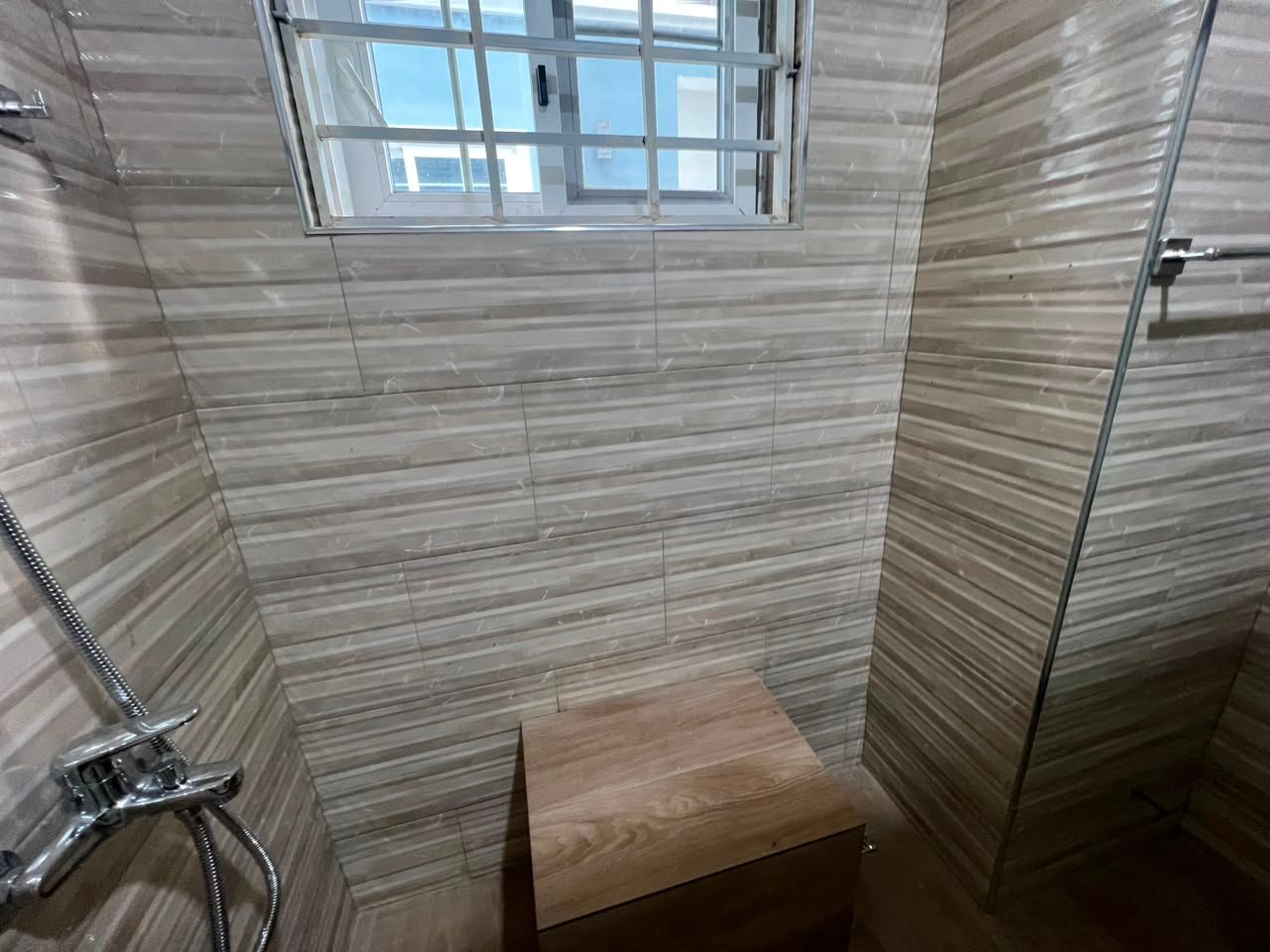 Contemporary 4 bedrooms home for sale at Labone (Unfurnished))