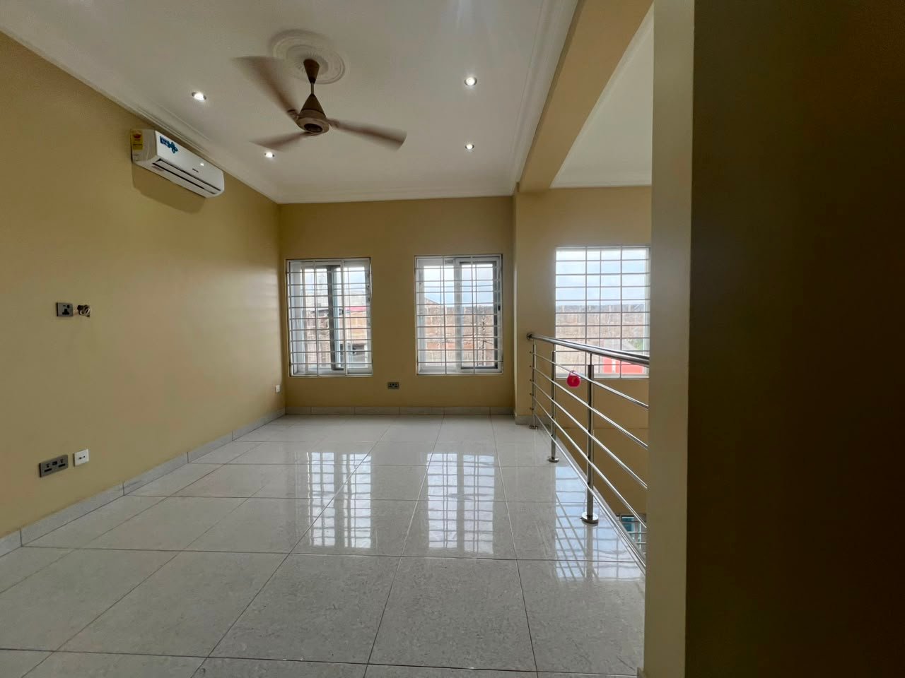 Contemporary 4 bedrooms home for sale at Labone (Unfurnished))
