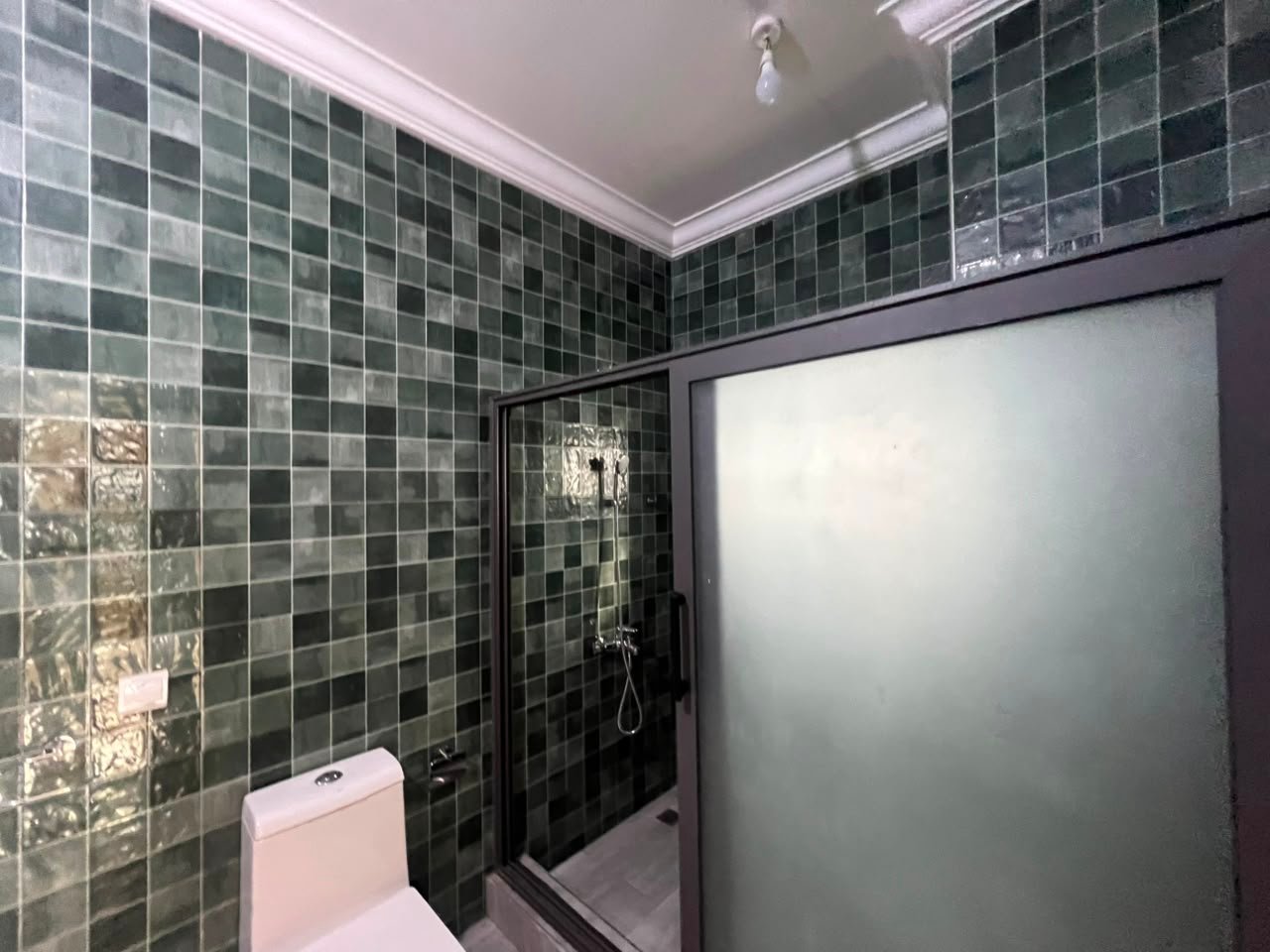 Contemporary 4 bedrooms home for sale at Labone (Unfurnished))