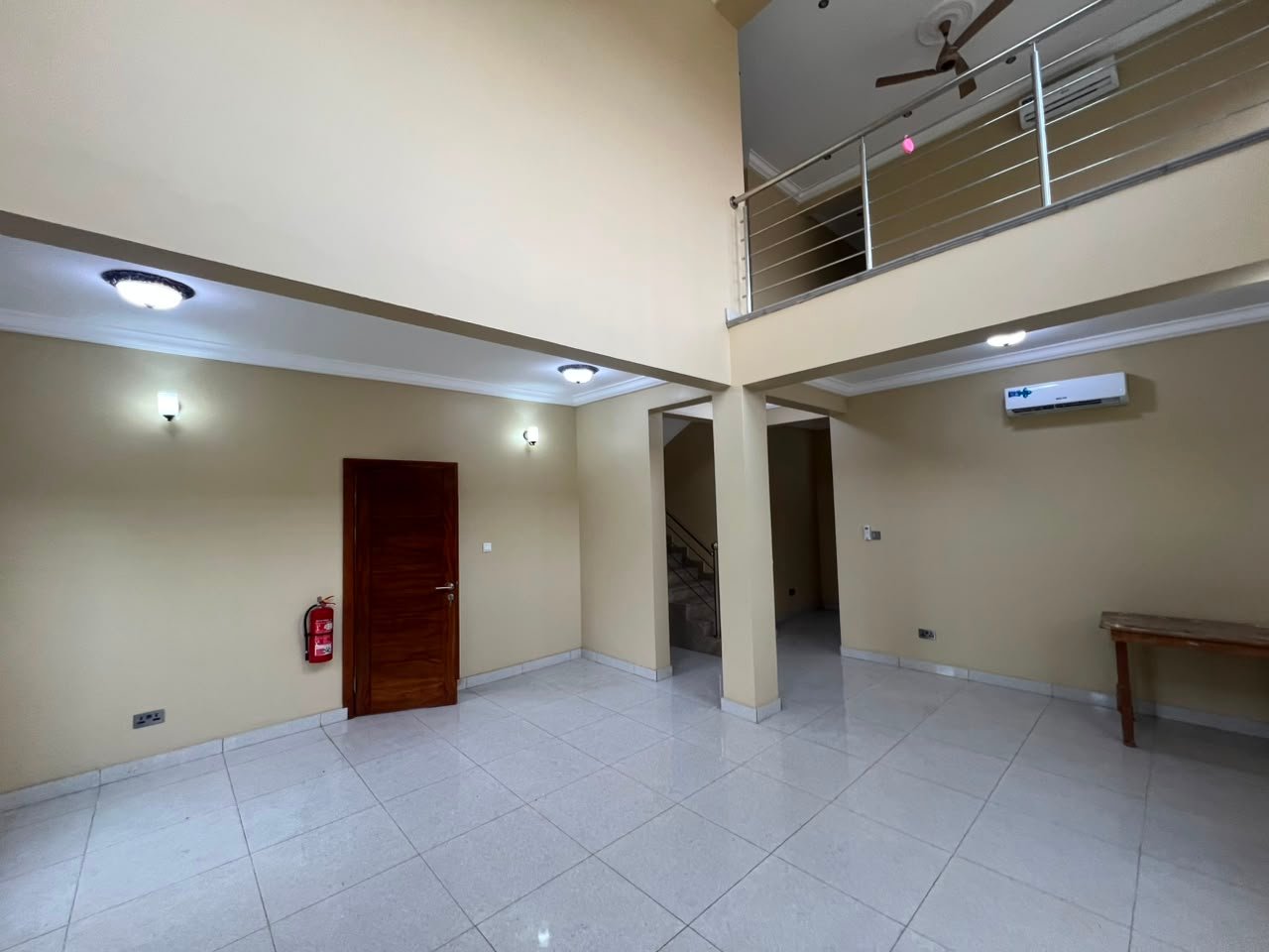 Contemporary 4 bedrooms home for sale at Labone (Unfurnished))