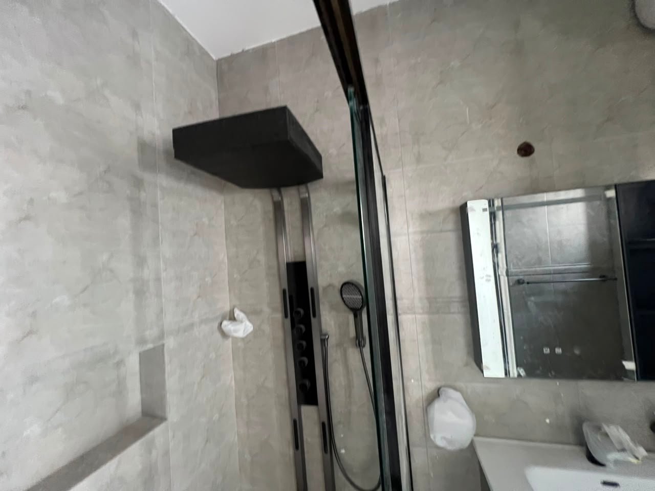Executive newly built 4-bedroom house for rent at Tseaddo