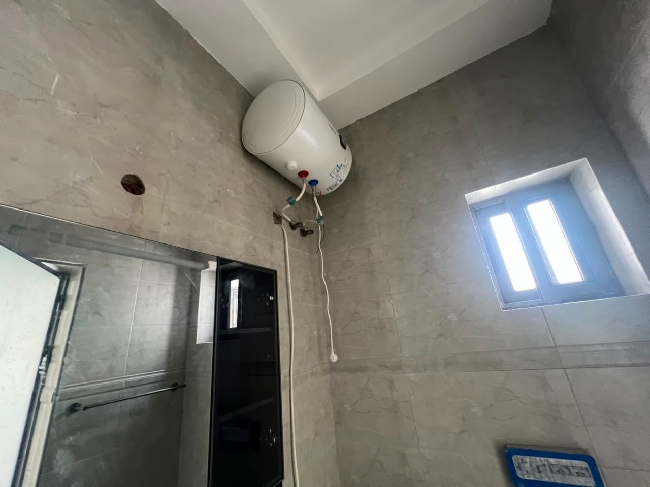 Executive newly built 4-bedroom house for rent at Tseaddo